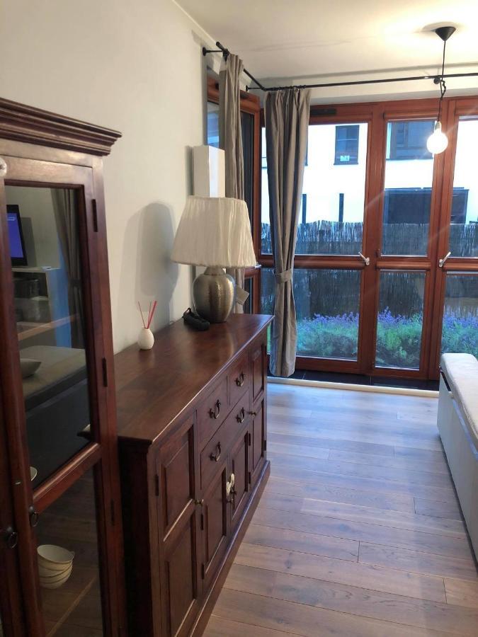 Blekitny Apartament - Wilanow Varşova Dış mekan fotoğraf